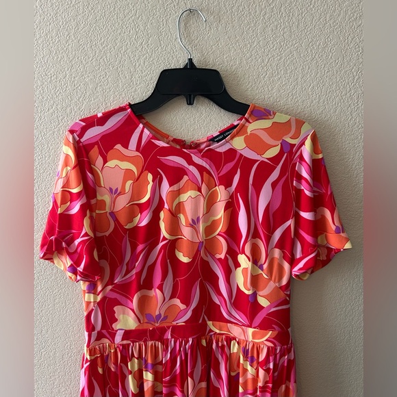 Maggy London Floral Short Sleeve Stretch Jersey Dress Women’s Size 10 NWOT - Picture 4 of 9